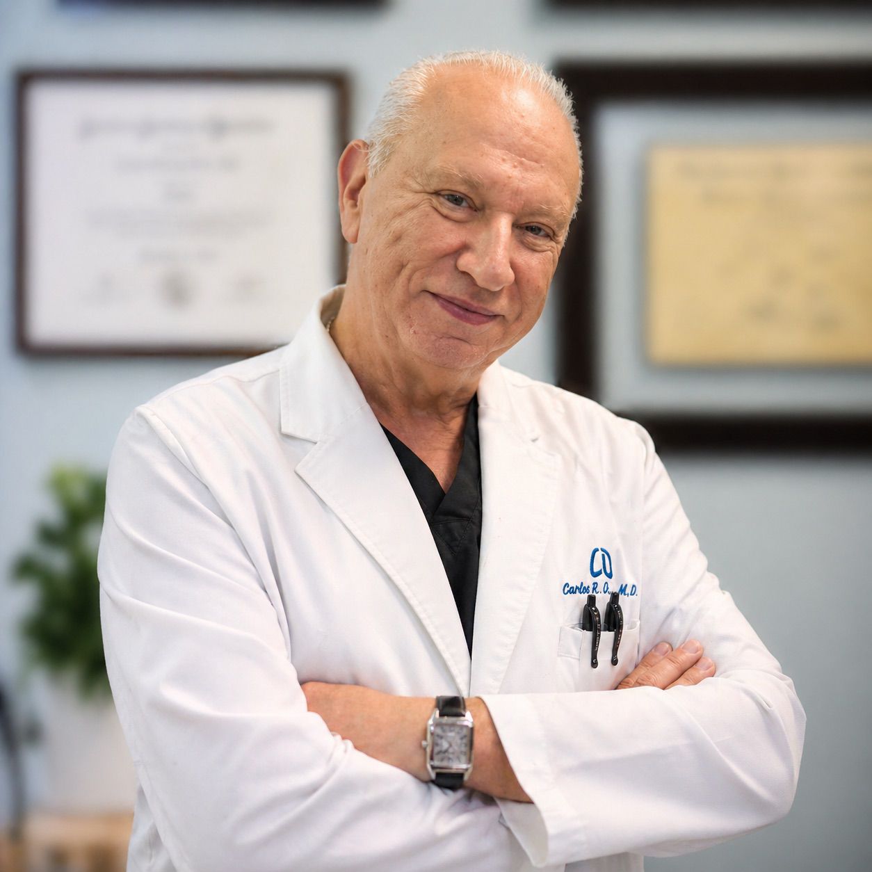 Dr. Carlos E. Diaz